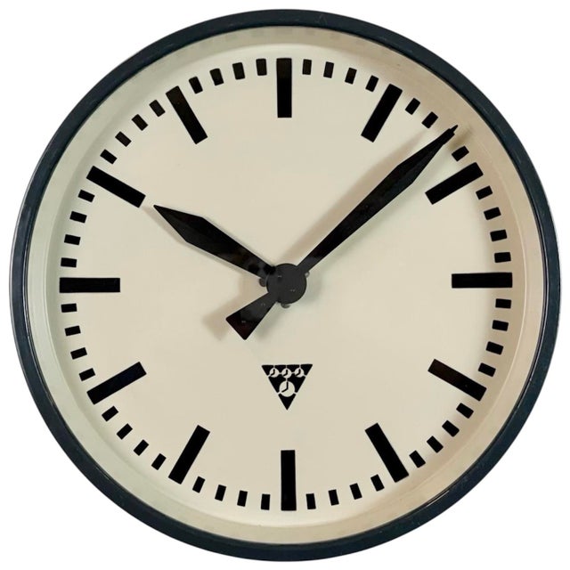 Industrial Factory Wall Clock from Pragotron, 1960s For Sale - Image 15 of 15