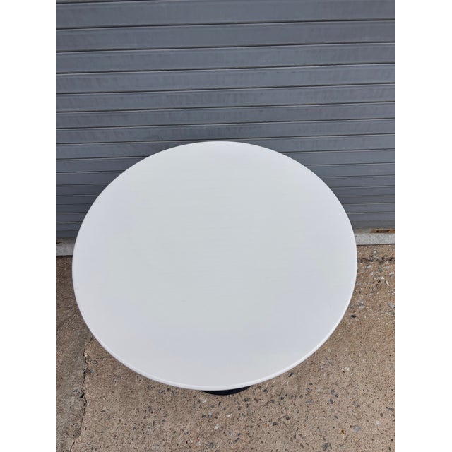 2010s Knoll Quartz Top Round Table For Sale - Image 5 of 6