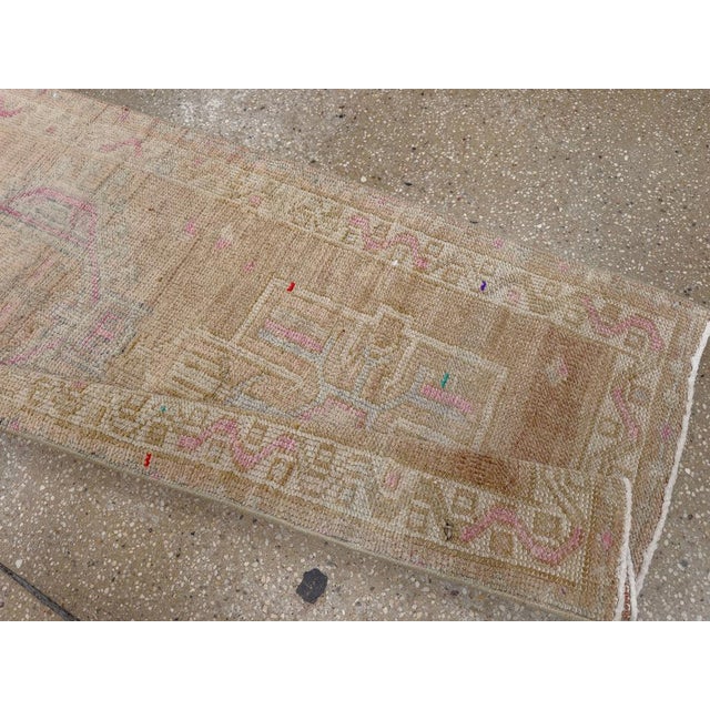 Galerie Shabab Collection Mid-20th Century Turkish Anatolian Runner For Sale - Image 9 of 10