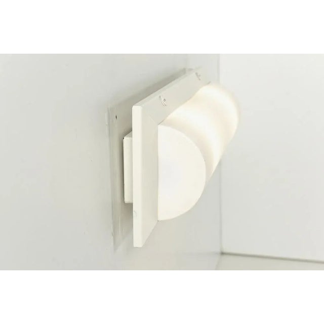 Mid-Century Modern French Sconce with Glass Reflector from Holophane, 1950s For Sale - Image 3 of 7