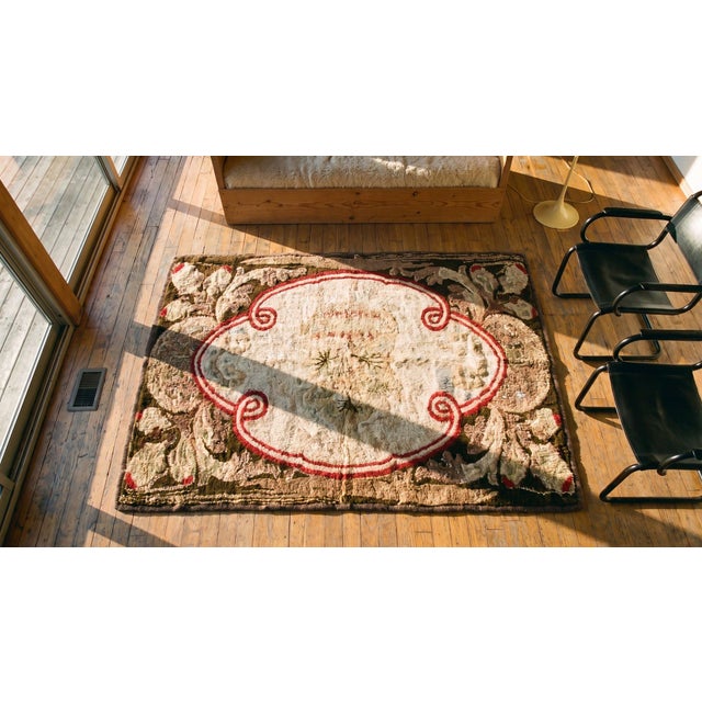 Textile 1890s Ivory Floral Folk Art Antique American Hooked Rug 2' 6" X 4' 0" Handknotted Wool Carpet For Sale - Image 7 of 7