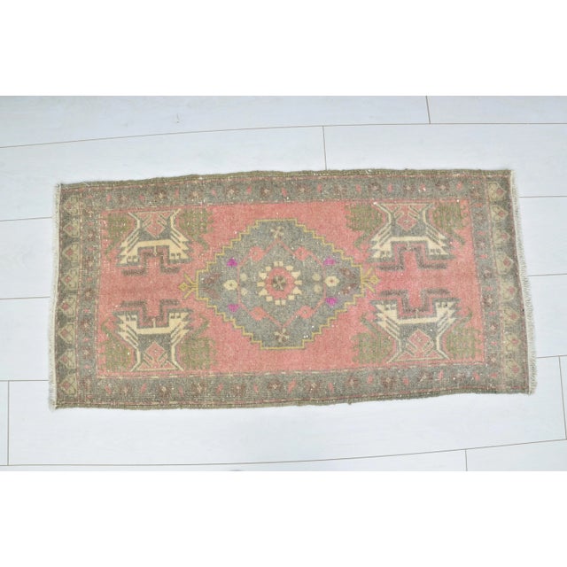 1960s Wool Pink Turkish Rug For Sale In Phoenix - Image 6 of 6