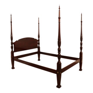 Pennsylvania House Solid Mahogany Queen Size Rice Carved Poster Bed For Sale