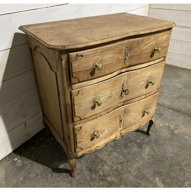 Small Dutch Chest of Drawers, 1790 For Sale - Image 9 of 17