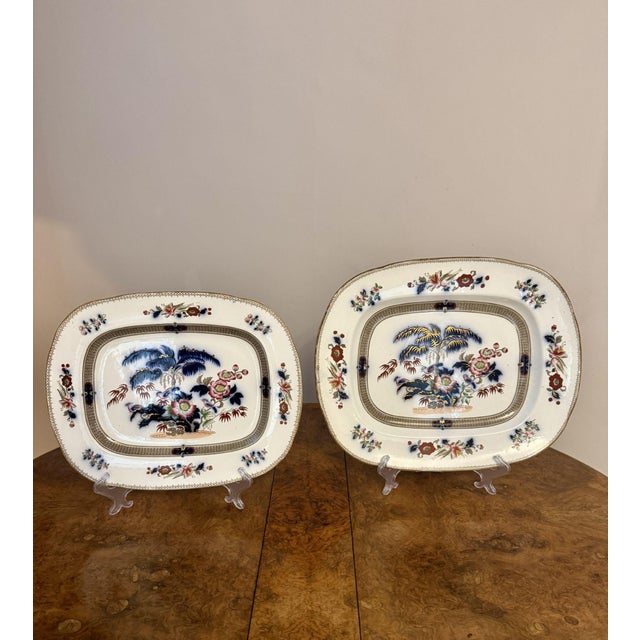 Antique Victorian Dinner Service from Wedgwood, 1880, Set of 36 For Sale - Image 3 of 15