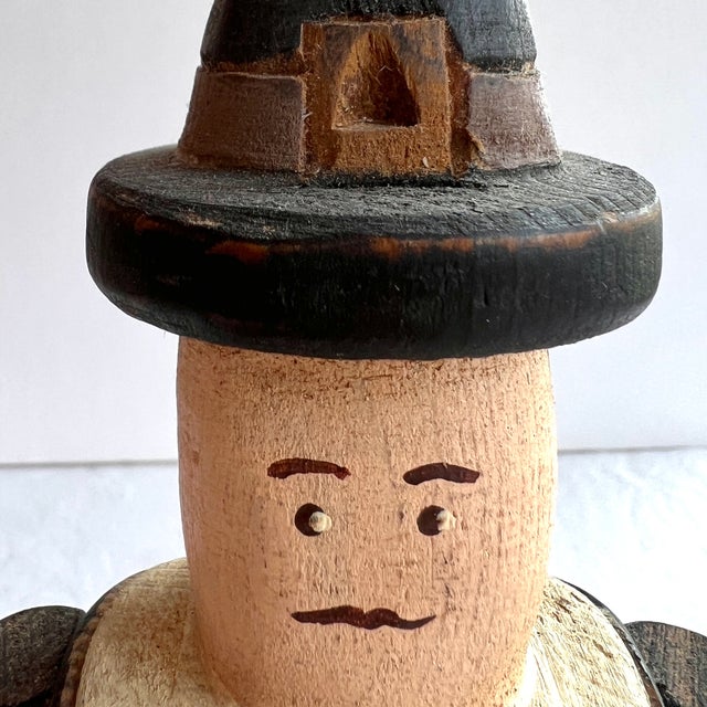 1980s Wolf Creek Folk Art Signed Pilgrim Man Karen Rankin 1989 Wood Carved Painted Figurine For Sale - Image 5 of 13