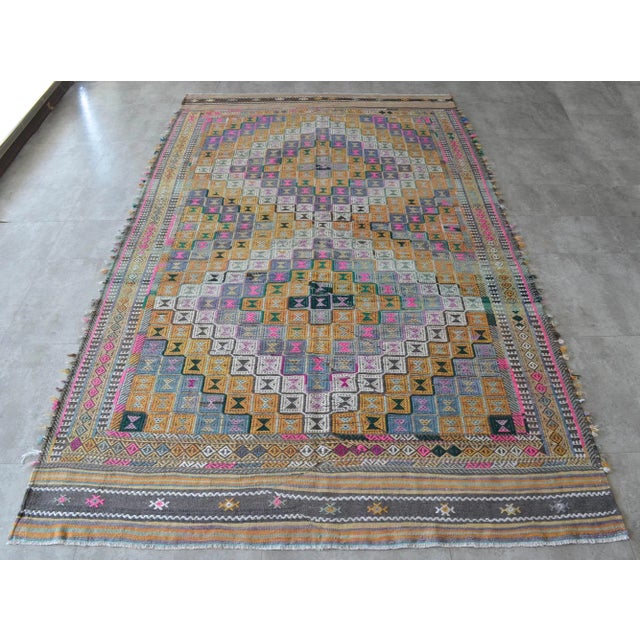 Mid-Century Modern 1960s Hand Woven Braided Jajim Kilim Area Rug - 5'7" X 9'8" For Sale - Image 3 of 9
