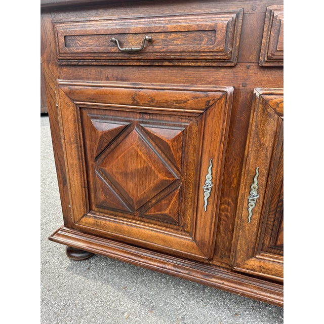 This is a great Spanish server featuring a geometric front raised panels on the ends. The shallow depth makes it...