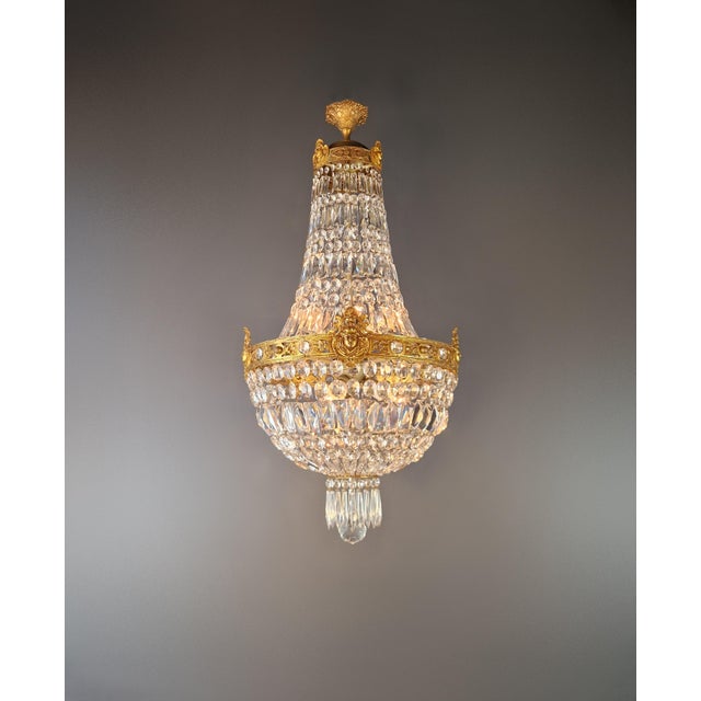 Restored Crystal Chandelier – Handcrafted Elegance We are offering a unique, fully restored chandelier in excellent...