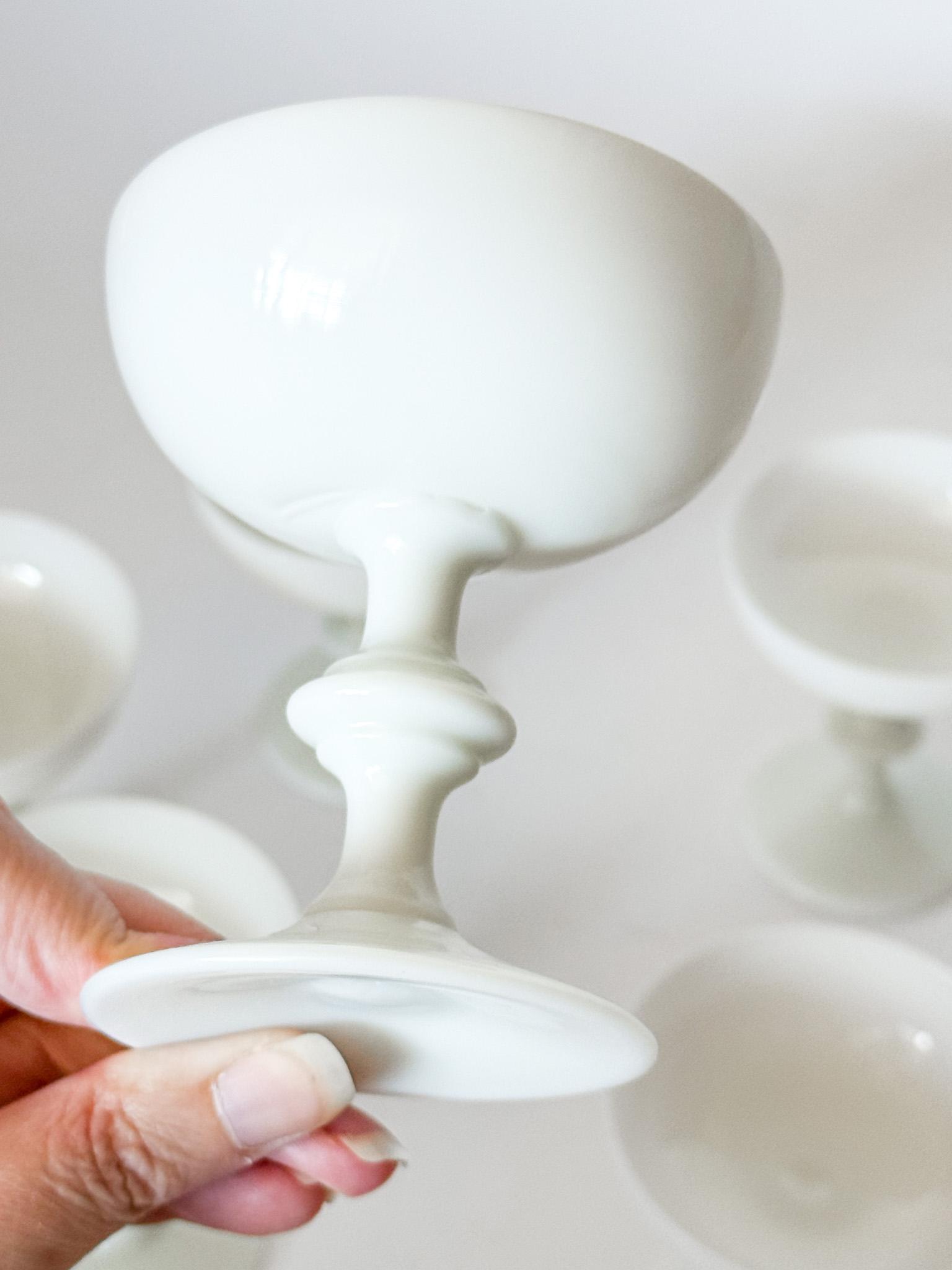 Lipper & Mann White Champagne 大皿　ホワイト Vintage Portieux Vallerysthal French White Opaline Coupes, Set of