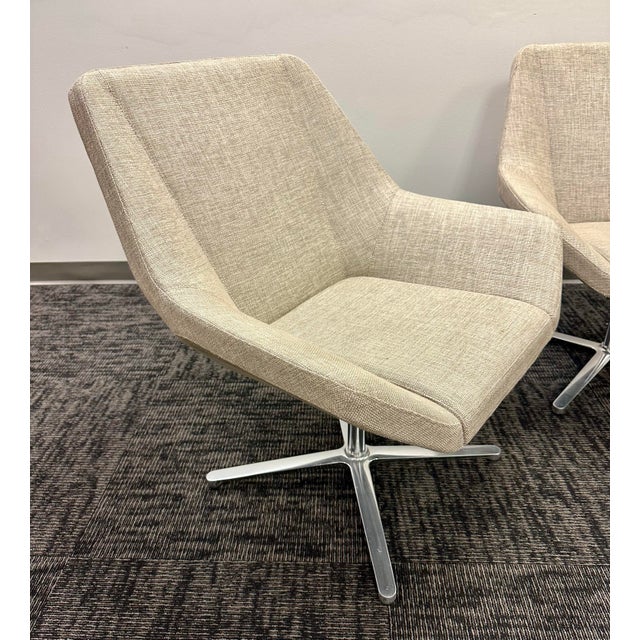 Set Of 3 Keilhauer Cahoots Relax Lounge Swivel Chair Linen #9021 30”x32″x31″