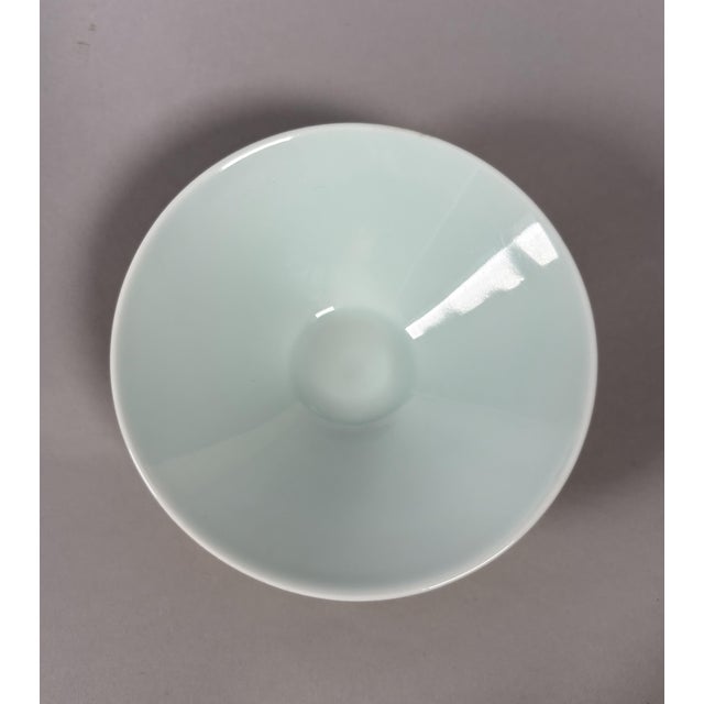 18th Century Coupe en Porcelaine Monochrome Jaune Citron Yongzheng (1723-1735) Chine For Sale - Image 5 of 5