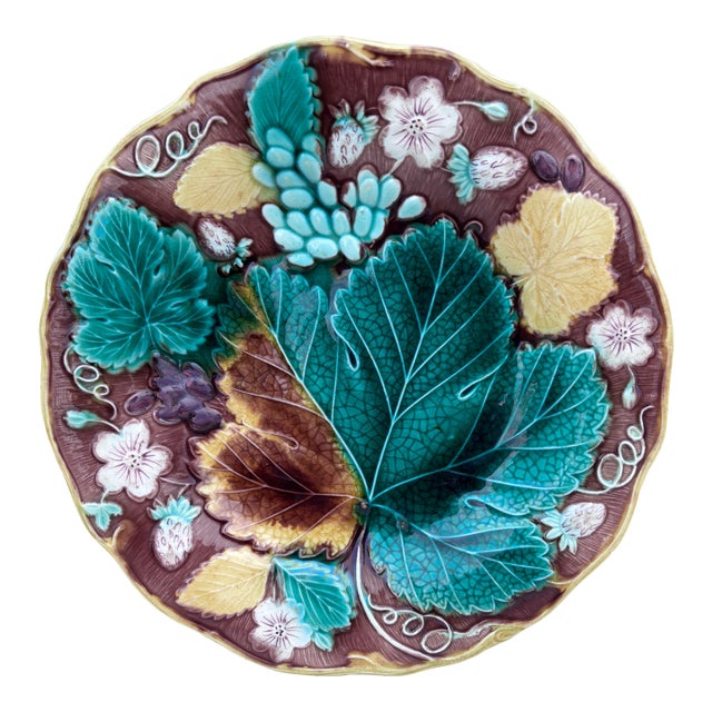 19th Century Majolica Strawberries & Grapes Plate Wedgwood For Sale