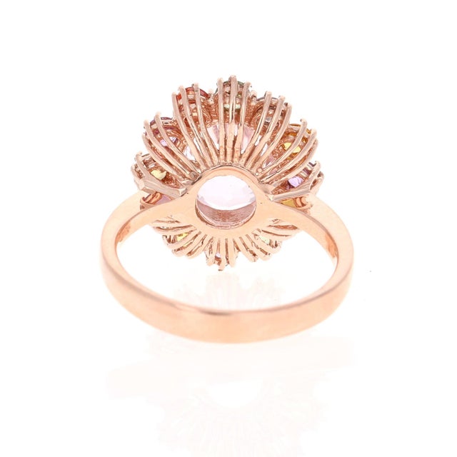 Early 21st Century 5.60 Carat Kunzite Sapphire Diamond 14 Karat Rose Gold Cocktail Ring, Size 7 For Sale - Image 5 of 5