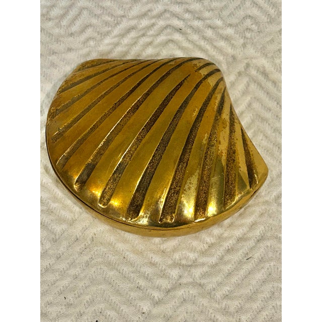 Vintage Solid Brass Coastal Clamshell Trinket Box For Sale In New Orleans - Image 6 of 8