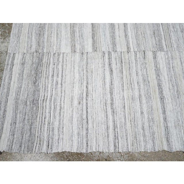 Textile Galerie Shabab Collection Mid-20th Century Handmade Turkish Flatweave Kilim Accent Rug For Sale - Image 7 of 10