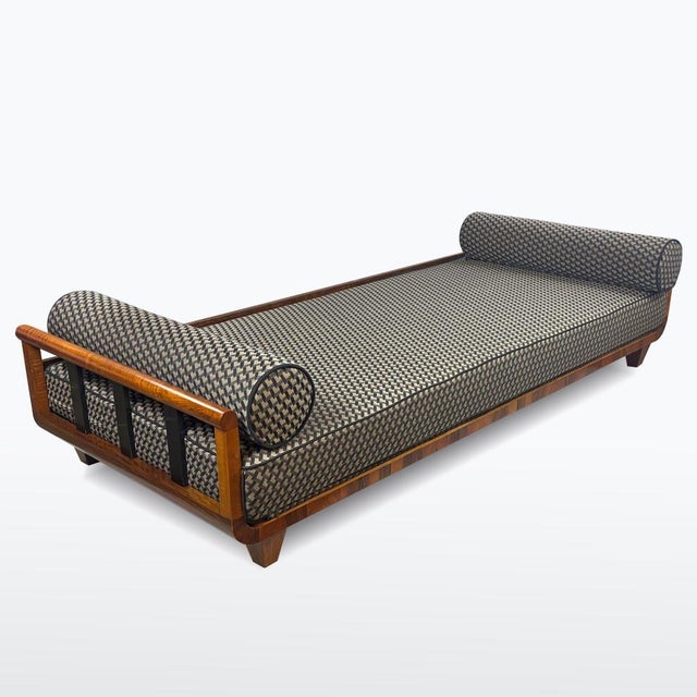 Art Deco Walnut Daybed from Bohemia, 1930s For Sale - Image 3 of 9
