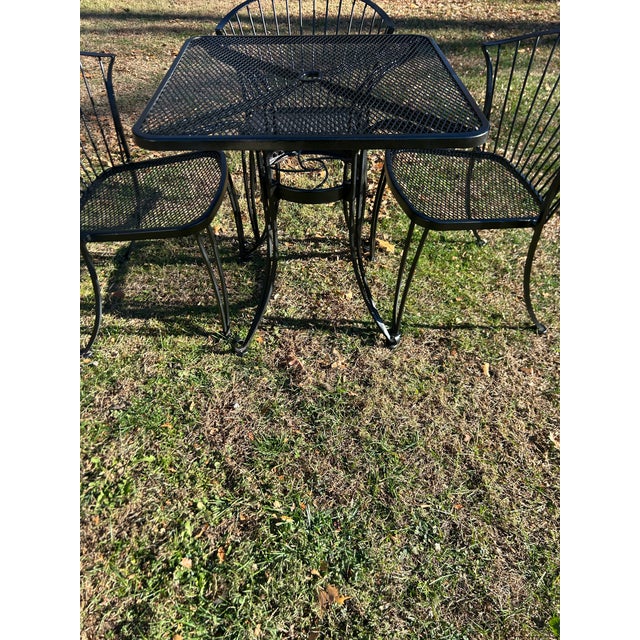 American 1980s Carolina Forge Wrought Iron Patio Set Table and 4 Chairs, Attributed For Sale - Image 3 of 5