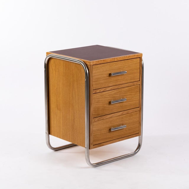 The modern "Z430" desk container, designed by Artur Drozd and manufactured in our Berlin workshop, is crafted from oiled...