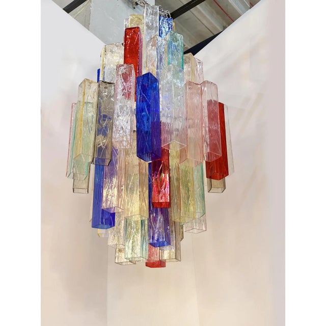 Multicolor Square Bark Murano Glass Chandelier by Simoeng, in Exhibition Piece conditions. Designed from 2000 Up to 250V...