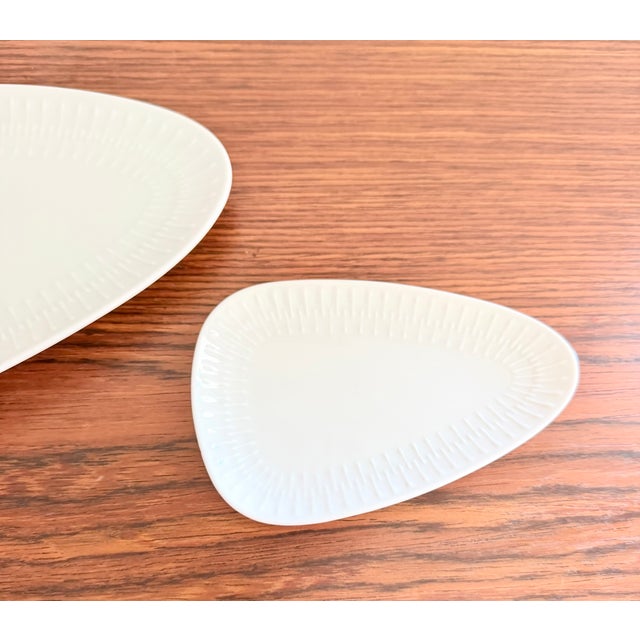 White Small German Hutschenreuther Trays, 1960s, Set of 2 For Sale - Image 8 of 11