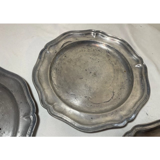 Lot 4 Rare Antique 18th Century Forged Pewter Multi Reed European Dinner Plate For Sale In New York - Image 6 of 12