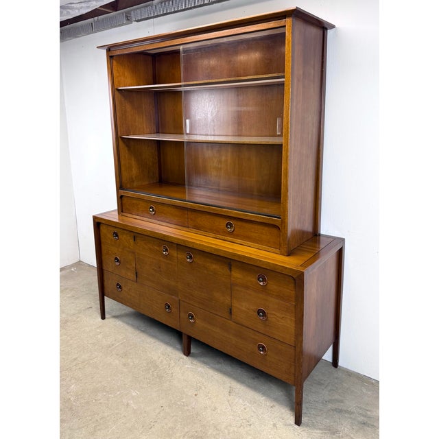 Drexel Mid Century Modern Counterpoint Credenza With Hutch/China Cabinet by John Van Koert for Drexel For Sale - Image 4 of 12