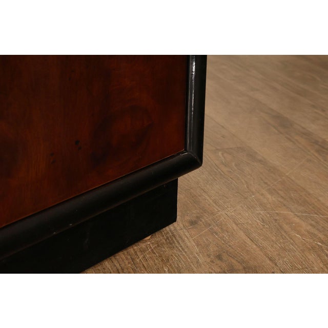 Henredon Scene Three Display Curio Cabinet For Sale - Image 13 of 18