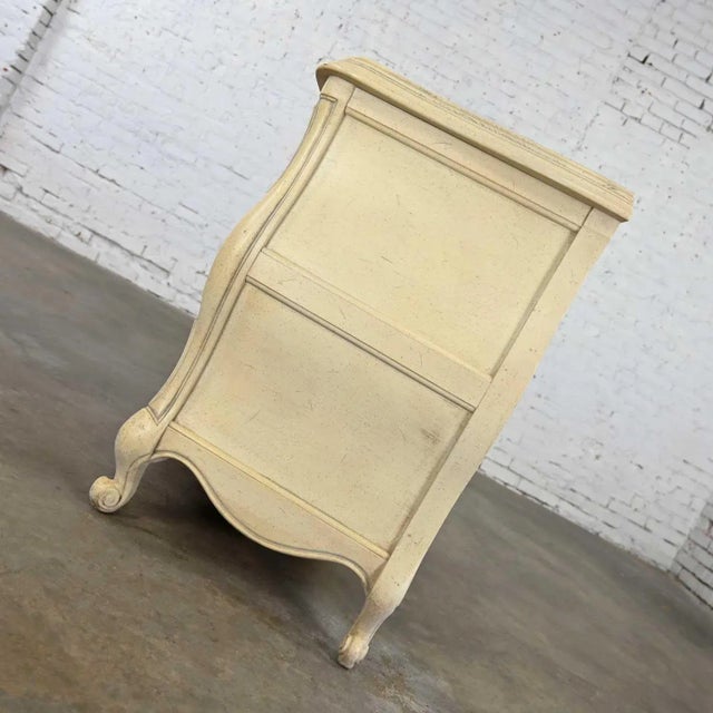 Prince Howard French Provincial Hollywood Regency Vintage White Dresser Credenza For Sale - Image 4 of 13