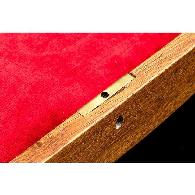 Transitional Vintage Tabletop Burl Wood and Glass Keyed Collector’s Display Box For Sale - Image 3 of 18