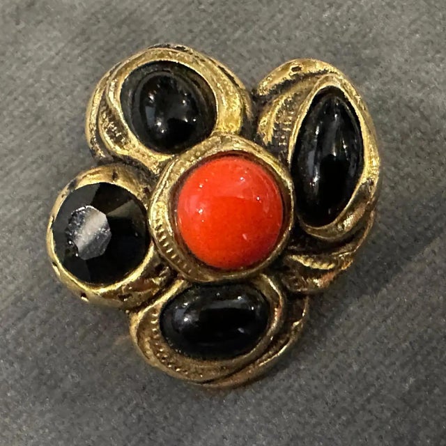 1980s 1980s Costume Jewelry Gilt Metal and Enamel Italian Earrings For Sale - Image 5 of 9