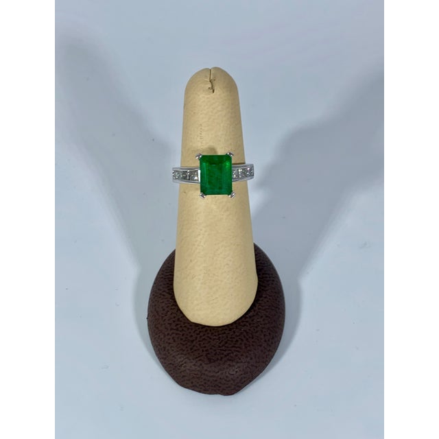 2010s 3.5 Carat Emerald Cut Emerald and 0.5 Carat Diamond Ring 14 Karat White Gold For Sale - Image 5 of 18