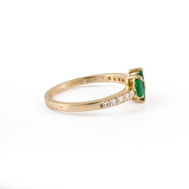 Gold Baguette Shape Emerald Diamond in 14k Solid Gold Ring Size 7 For Sale - Image 8 of 10