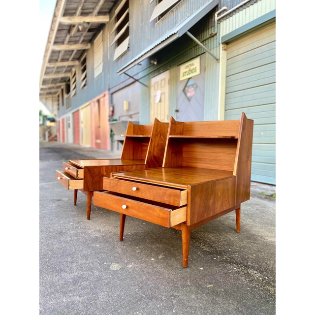 Mid Century Modern Pair of Two-Tier Nightstands With Double Drawers | Kipp Stewart for Drexel For Sale - Image 9 of 12