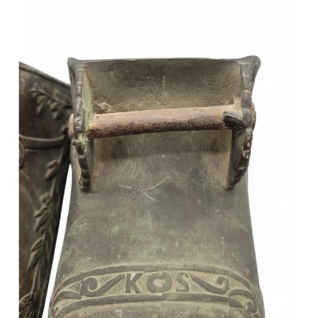 Antique Spanish Colonial Brass Conquistador Stirrups – Ornate Matched Pair For Sale - Image 12 of 13