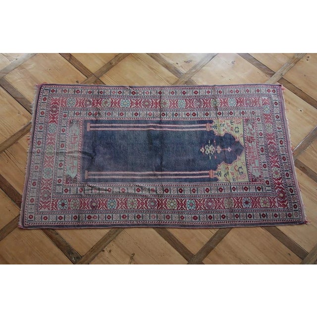 Antique prayer rug Kazak. In excellent condition for its age. Dimensions: l 170cm x w 110cm.