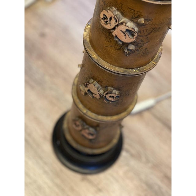 Large living room lamp with lampshade / professional assembly on old tapestry / French and industrial wallpaper dating...