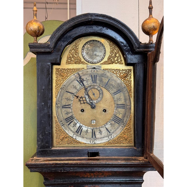 Early 19th Century George III Chinoiserie Lacquered Longcase Clock by Joseph Fordham of Braintree For Sale - Image 5 of 10