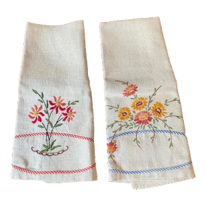 Vintage Pair of Hand Embroidered Linen Hand Towels, Wild Flowers