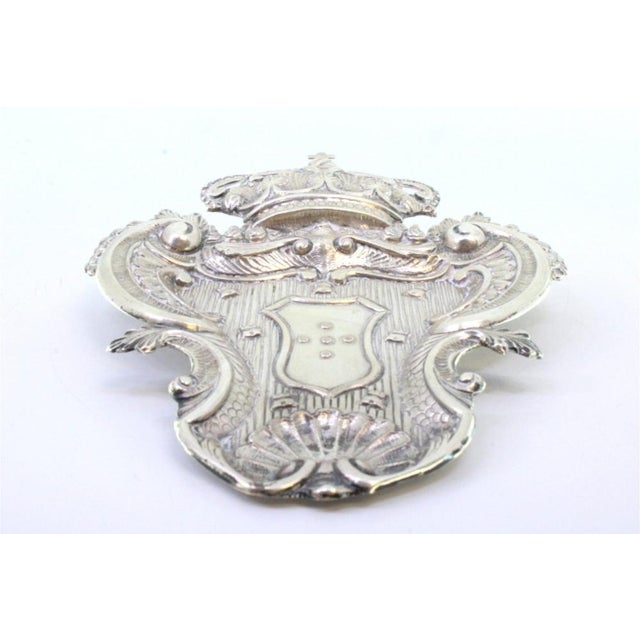 Wall Tray in Cut Silver with Embossed Coat of Arms, in Good conditions.