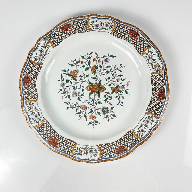 Round Rouen Sainfoin Cake Plate from Gien, 1990 For Sale - Image 10 of 10
