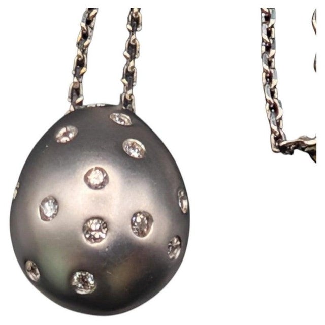 18k White Gold Rolo Chain With Puffy Teardrop Diamond Pendant Necklace, 6.3 Gram. Beautiful piece in excellent condition.