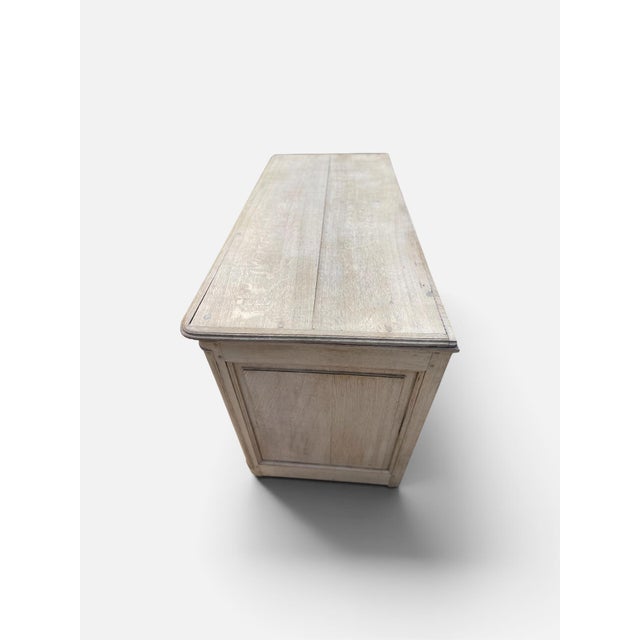 18th Century French Commode in Oak, 1760s For Sale - Image 5 of 7