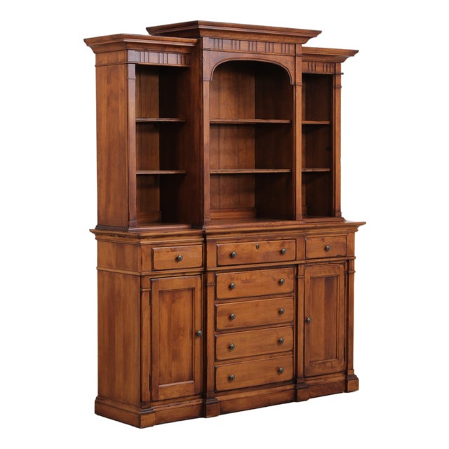 Nichols & Stone Williamsburg Maple Bookcase Display Cabinet For Sale