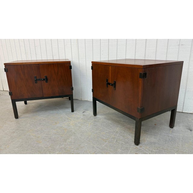 Mid-Century Modern Mid-Century Modern Directional for Milo Baughman Walnut Nightstands - Set of 2 For Sale - Image 3 of 10