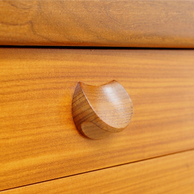 1960s Mid Century Vanity by White & Newton of Portsmouth For Sale - Image 9 of 10