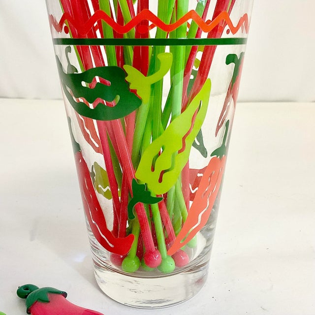 Cinco De Mayo - Mid-Century Boho Chic Mexican Jalapeño Swizzle Sticks in Pepper Glass Holder - Set of 30 For Sale - Image 4 of 6