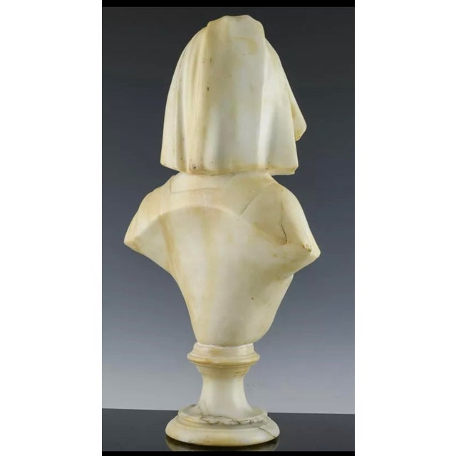Art Nouveau Italian Alabaster Bust of a Young Woman, Circa 1900 For Sale - Image 3 of 9