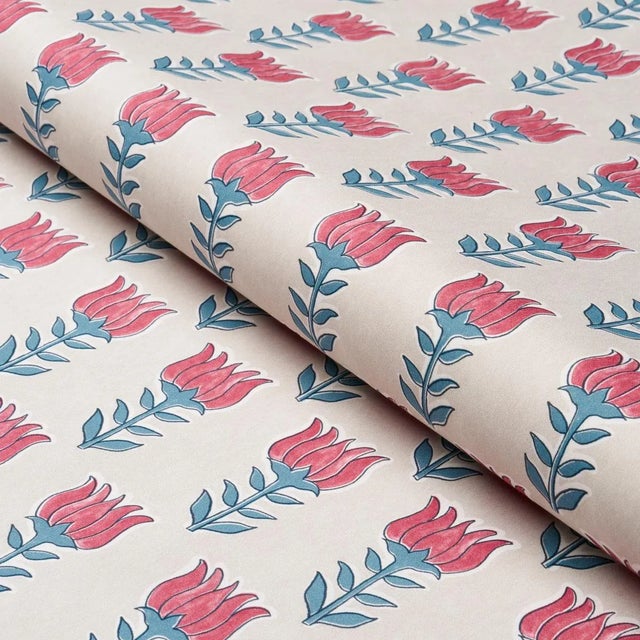 Schumacher SAMPLE - Schumacher Mia Tulip Fabric In Delft & Crimson For Sale - Image 4 of 4