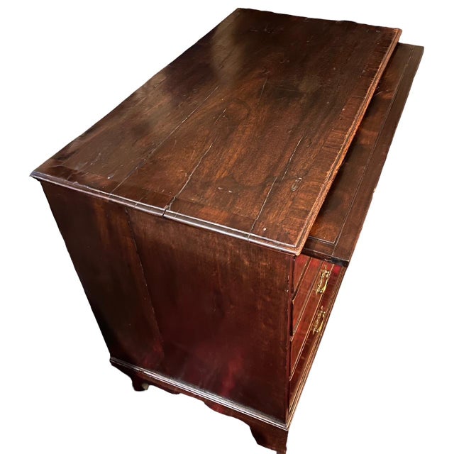 1780 George III Country Mahogany Chest of Drawers with Brushing Slide for Brushing Clothes. Very Unusual 2 Over 3 Drawer...